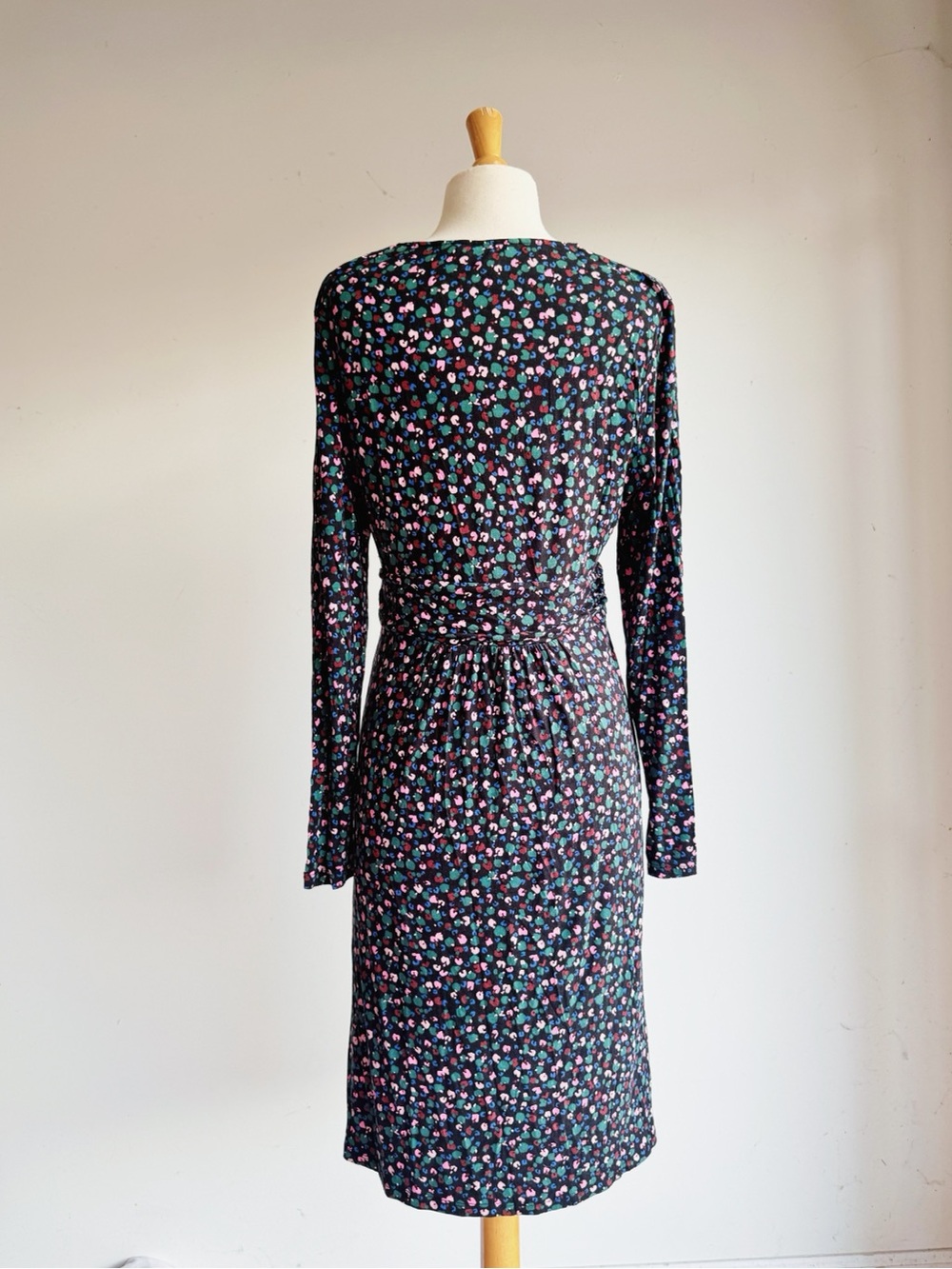 Boden Floral Jersey Wrap Dress Midi Knee Long Sleeve Pockets Size 10 - Picture 5 of 6